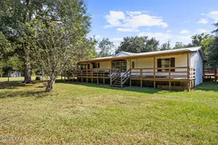 959 Wildwood Cir, Chipley, FL 32428 - Photo 1