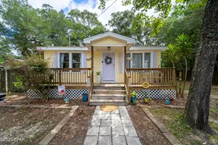 815 Oakridge Rd, Fort Walton Beach, FL 32547 - Photo 1