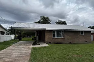 546 S 2nd St, Wewahitchka, FL 32465 - Photo 1