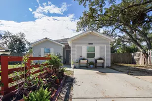 2703 W 18th St, Panama City, FL 32405 - Photo 1