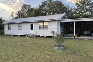 10428 NW Cain Rd, Clarksville, FL 32430 - Photo 1