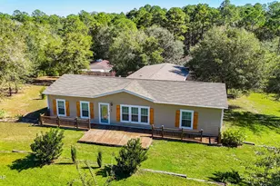 745 Roberts Dr, Defuniak Springs, FL 32433 - Photo 1