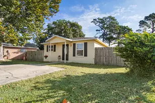 4008 Woodridge Rd, Panama City, FL 32405 - Photo 1