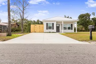 1017 E Hamilton Ave, Panama City, FL 32401 - Photo 1