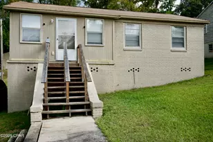 40 W Barnes Ave, Chattahoochee, FL 32324 - Photo 1