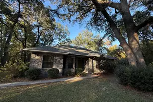 5140 Lake Bluff Cir, Marianna, FL 32446 - Photo 1