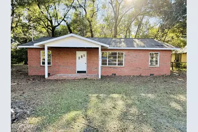 101 W Live Oak Avenue, Defuniak Springs, FL 32435 - Photo 1