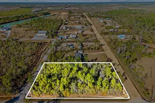 10305 Heather Ln, Panama City, FL 32404 - Photo 1