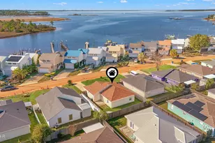 1324 Capri Dr, Panama City, FL 32405 - Photo 1