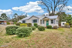 1331 Coggin Ave, Chipley, FL 32428 - Photo 1