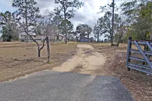 1025 Washington Blvd, Chipley, FL 32428 - Photo 1