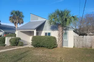 1727 Illinois Ave, Lynn Haven, FL 32444 - Photo 1