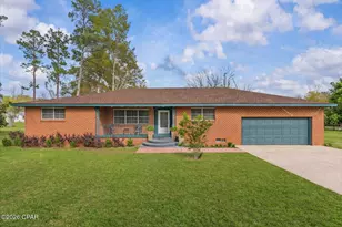 1021 8th Ave, Graceville, FL 32440 - Photo 1