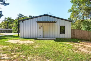 845 Faith Ave, Graceville, FL 32440 - Photo 1