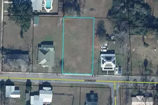 1308 Coggin Ave, Chipley, FL 32428 - Photo 1