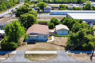 330 N Hwy 22 A, Callaway, FL 32404 - Photo 1