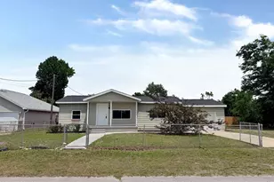 1417 Wisconsin Ave, Lynn Haven, FL 32444 - Photo 1