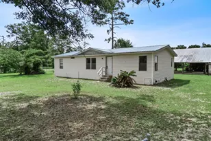 10461 NW 1st St, Bristol, FL 32321 - Photo 1