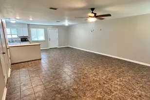 147 Cheri Ln, Panama City, FL 32404 - Photo 1