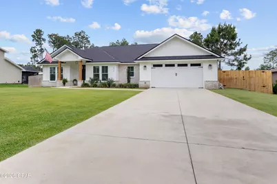 214 White Oaks Boulevard, Southport, FL 32409 - Photo 1