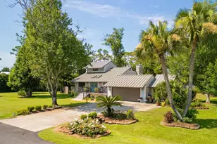 302 Dupont Dr, Port Saint Joe, FL 32456 - Photo 1