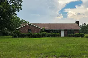 2724 Ben Ln, Alford, FL 32420 - Photo 1