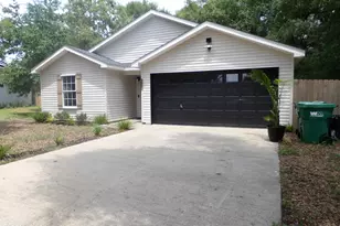 321 Timber Wind Dr, Defuniak Springs, FL 32433 - Photo 1