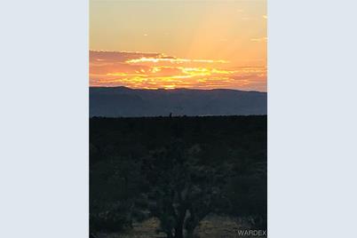 000 S Signal, Yucca, AZ 86438 - Photo 1