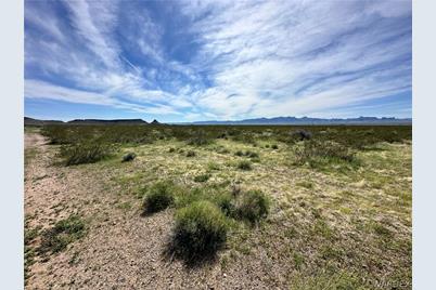 2789 S Coconino Road, Golden Valley, AZ 86413 - Photo 1