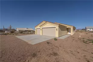 7909 E Mesa Vista Dr, Kingman, AZ 86401 - Photo 3