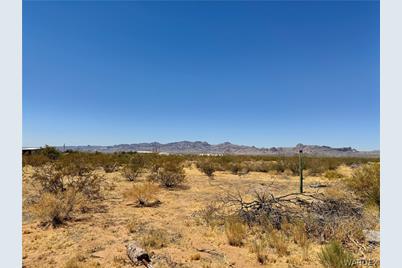 1431 S San Pedro Road, Golden Valley, AZ 86413 - Photo 1