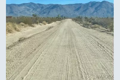 3437 E Cowboy Road, Yucca, AZ 86438 - Photo 7