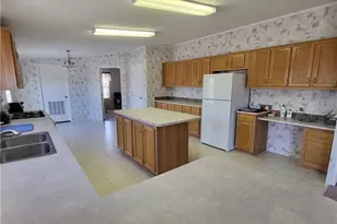 26012 N Peach Ln, Meadview, AZ 86444 - Photo 17