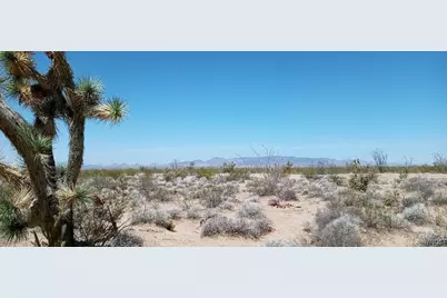 242-08-013 W Crystal Springs Drive, Yucca, AZ 86438 - Photo 11