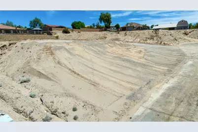 2035 E Primavera Bay, Fort Mohave, AZ 86426 - Photo 11