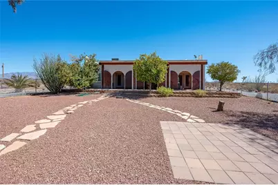 14105 S Cactus Road, Yucca, AZ 86438 - Photo 33