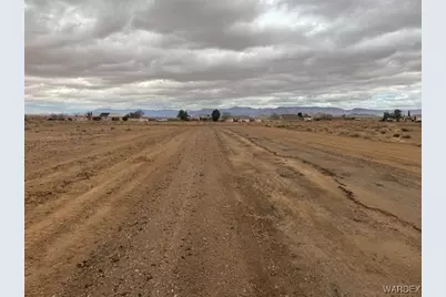 9957 N Roundup Trail, Kingman, AZ 86401 - Photo 5