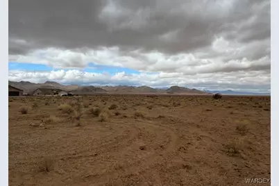 9957 N Roundup Trail, Kingman, AZ 86401 - Photo 3