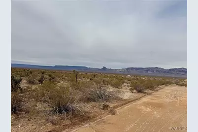 000 Zora Drive, Golden Valley, AZ 86413 - Photo 7