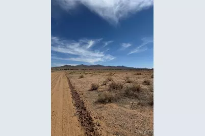 7056 Superstition Drive, Kingman, AZ 86401 - Photo 5