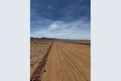 7056 Superstition Drive, Kingman, AZ 86401 - Photo 3