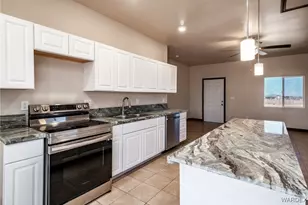 8980 W Msn Ln, Dolan Springs, AZ 86441 - Photo 9