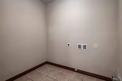 8980 W Mission Lane, Dolan Springs, AZ 86441 - Photo 11