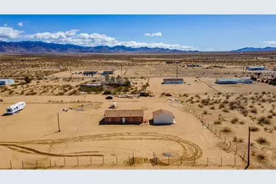 8980 W Mission Lane, Dolan Springs, AZ 86441 - Photo 29