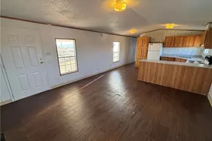 3676 N Avra Rd, Golden Valley, AZ 86413 - Photo 9