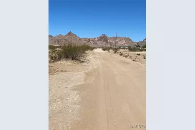 000 W Moenkopi Drive, Golden Valley, AZ 86413 - Photo 23