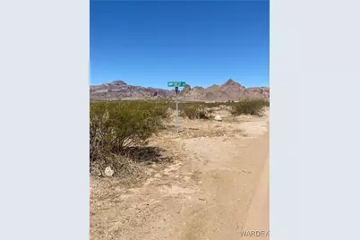 000 W Moenkopi Drive, Golden Valley, AZ 86413 - Photo 13