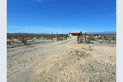 471 W Juniper Drive, Yucca, AZ 86438 - Photo 1