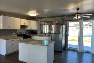 200 Lee Ave, Bullhead City, AZ 86429 - Photo 9