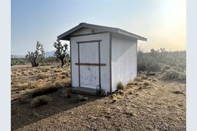 18500 N Pueblo Road, Dolan Springs, AZ 86441 - Photo 29